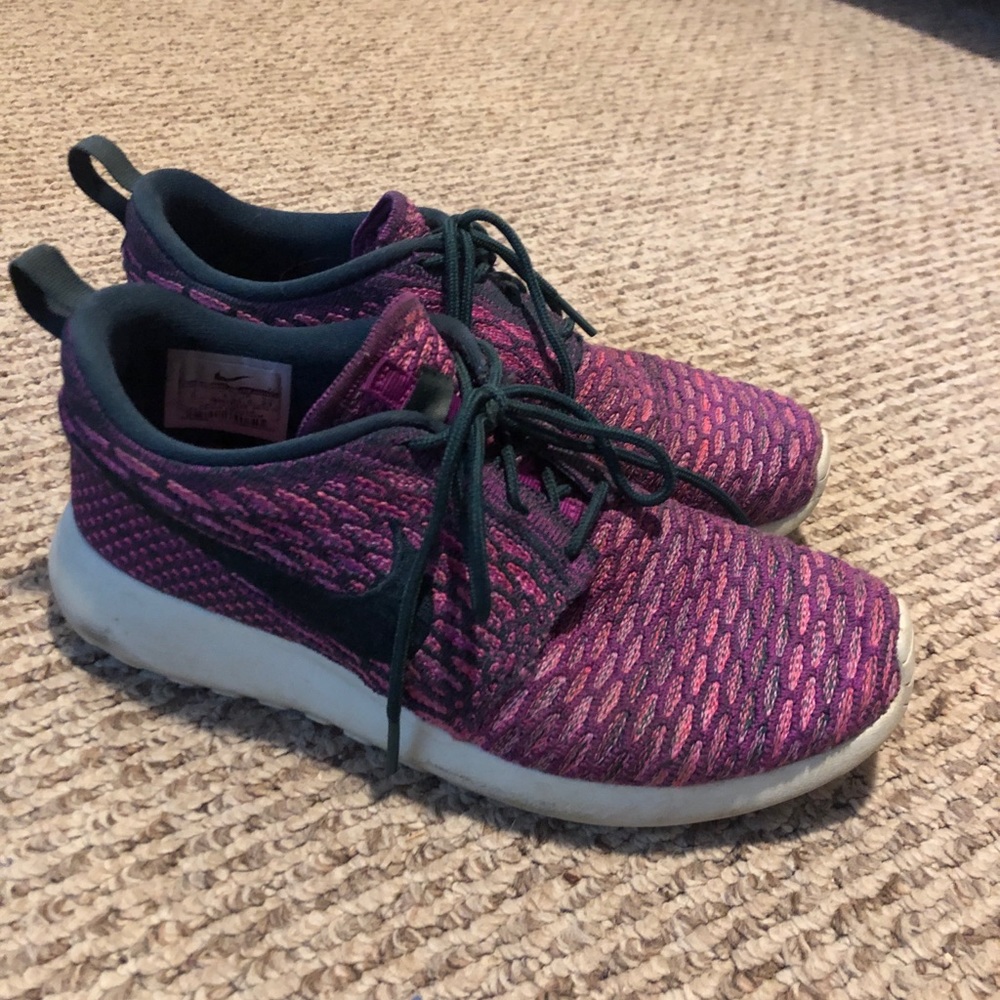 Nike Sneakers- size 6